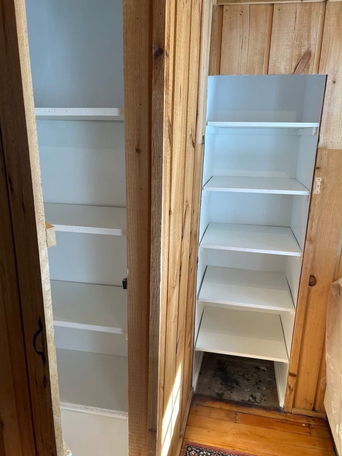 Finish Carpentry, Trim & Cabinets